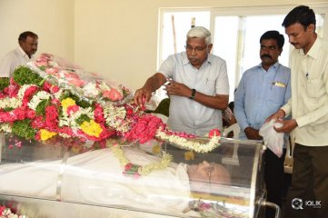 Celebs Pay Condolences to C Narayana Reddy